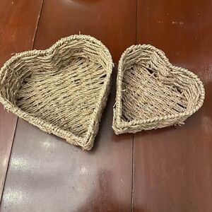 Set of 2 Heart Shaped Nesting Wicker Backets
